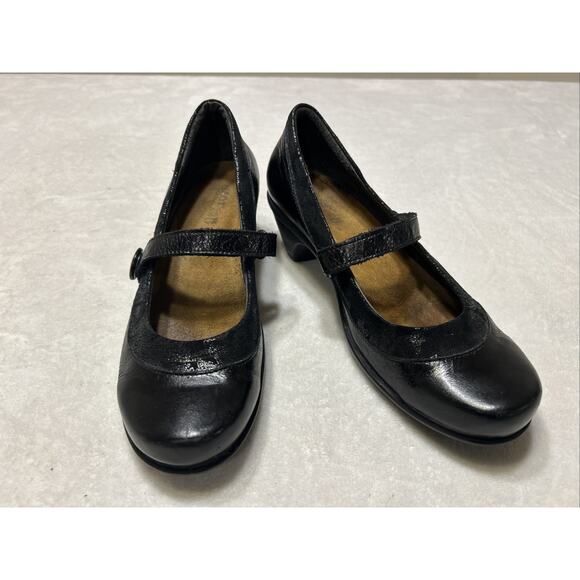 NAOT Shoes Women’s Size 38 US 7 Black Leather Heels Mary Jane Leather Closed Toe - Picture 1 of 8